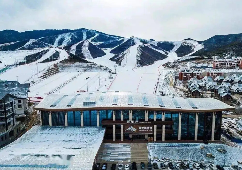 河北萬龍滑雪場(chǎng)