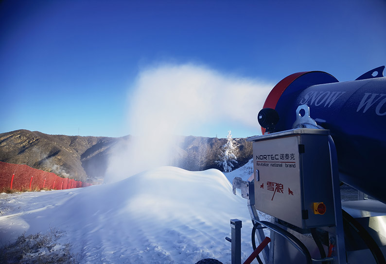 3諾泰克雪狼造雪機(jī).jpg
